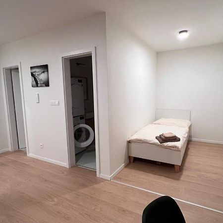 2 Room Apartment With Terrace, 2Ak Bratislava Eksteriør bilde